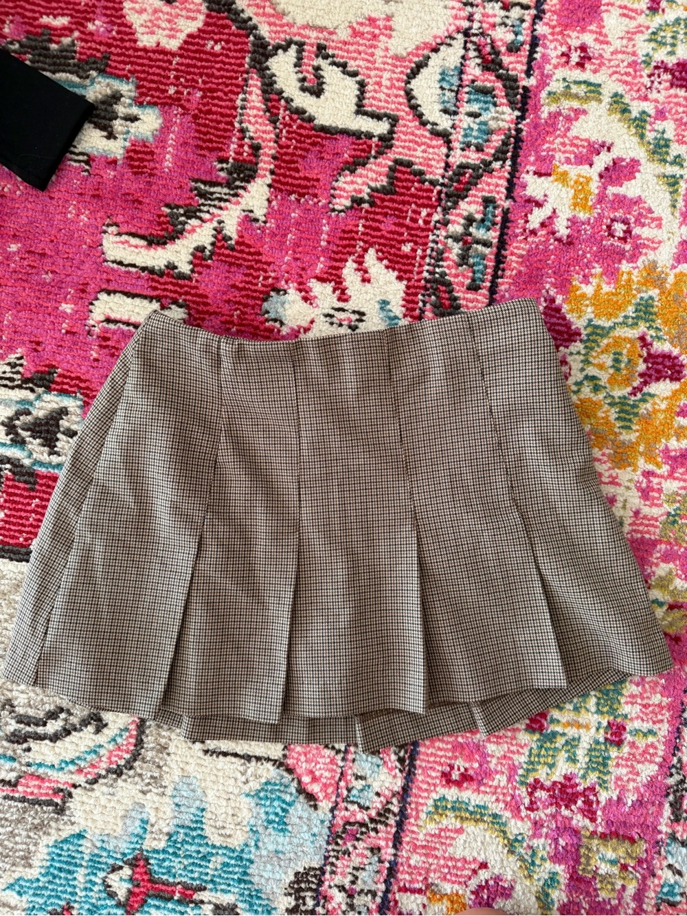 Abercrombie & Fitch Mini Pleated Skirt in Brown and Black Houndstooth